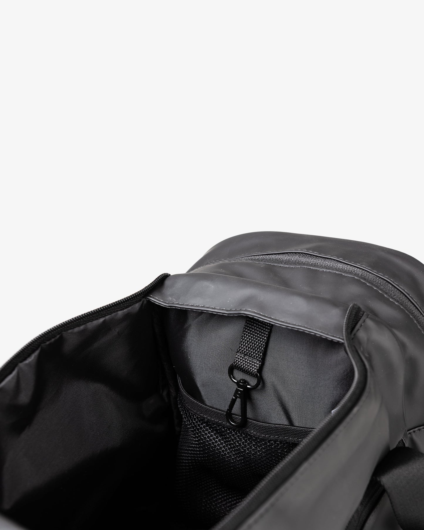 gym-bag-black-x8 Smartshake_GymBag_Black_detail.jpg