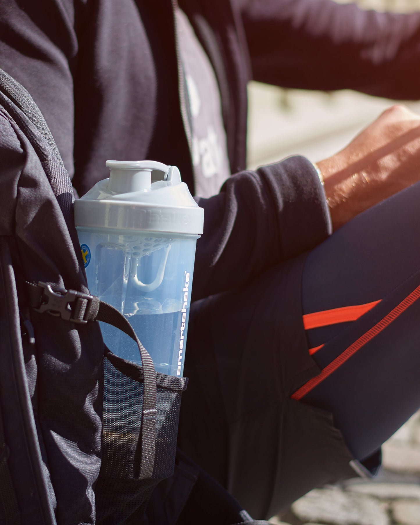 original2go-one-mist-gray-r7 Smartshake_Original2GoONE_Mist_Gray_lifestyle.jpg