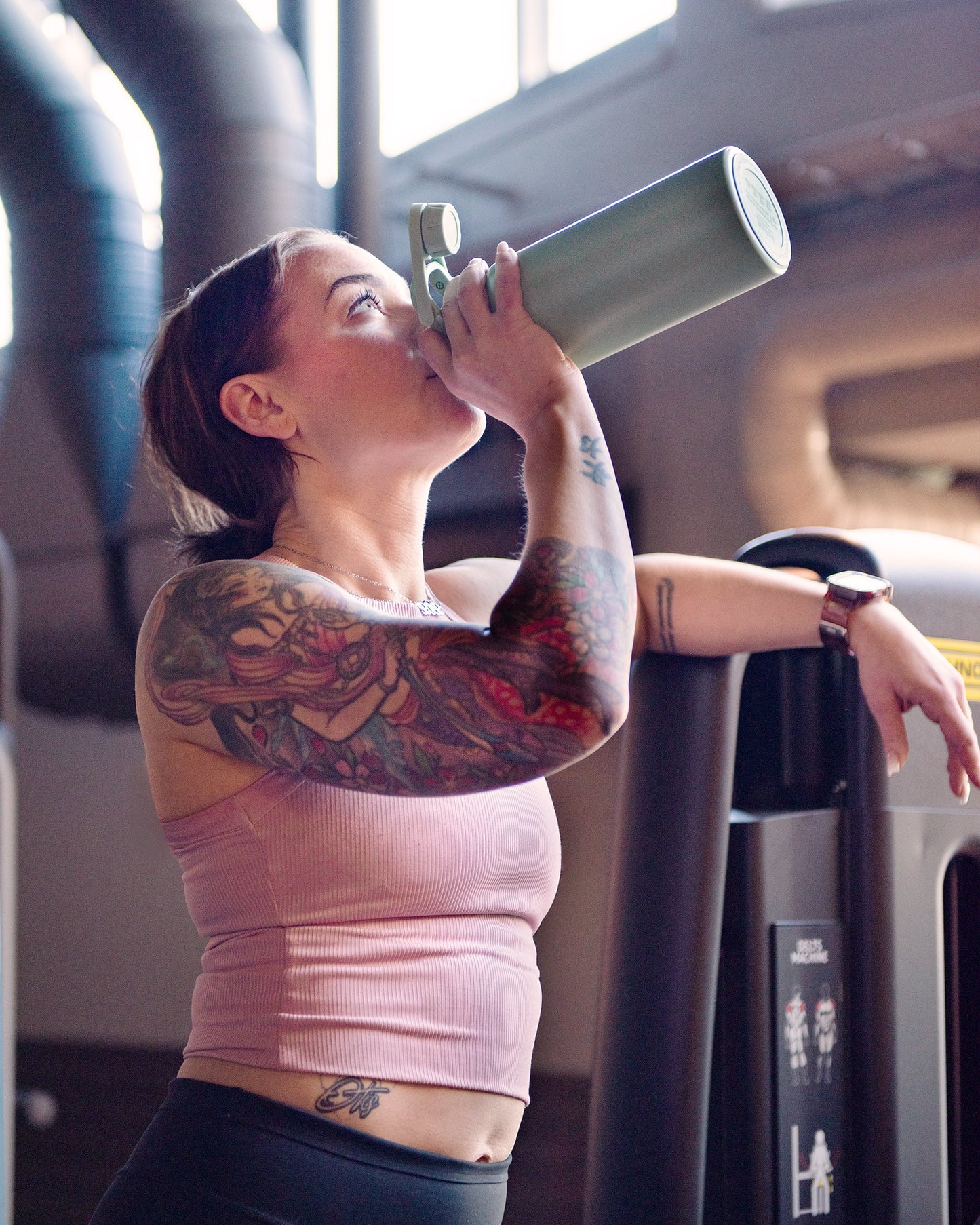 bohtal-insulated-sports-bottle-green-l2 Bohtal_Insulated_Sports_Bottle_Green_lifestyle.jpg