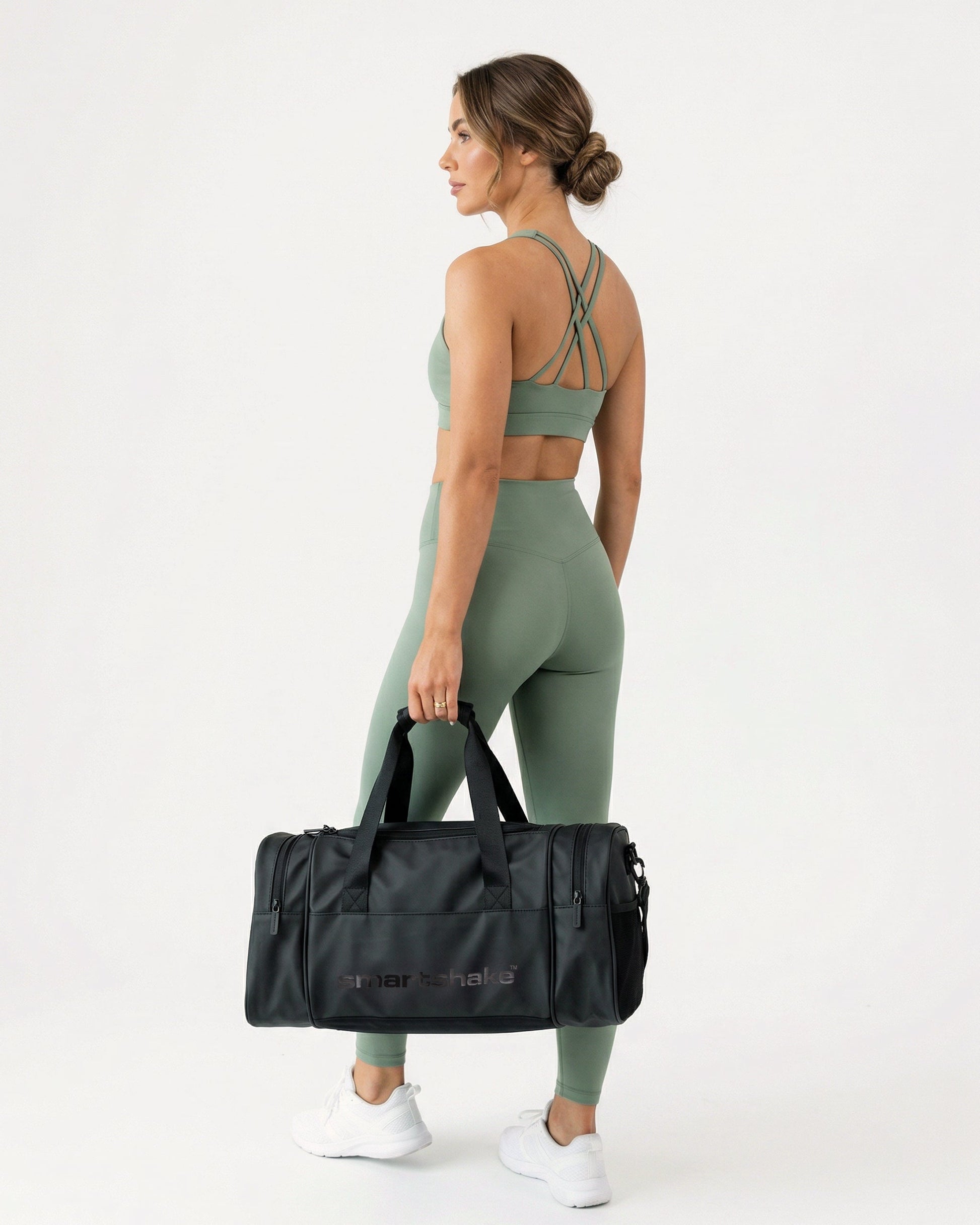 gym-bag-black-x8 Smartshake_GymBag_Black_lifestyle4_39cb3c06-8267-4a3c-8ba4-17ffef457cbf.jpg