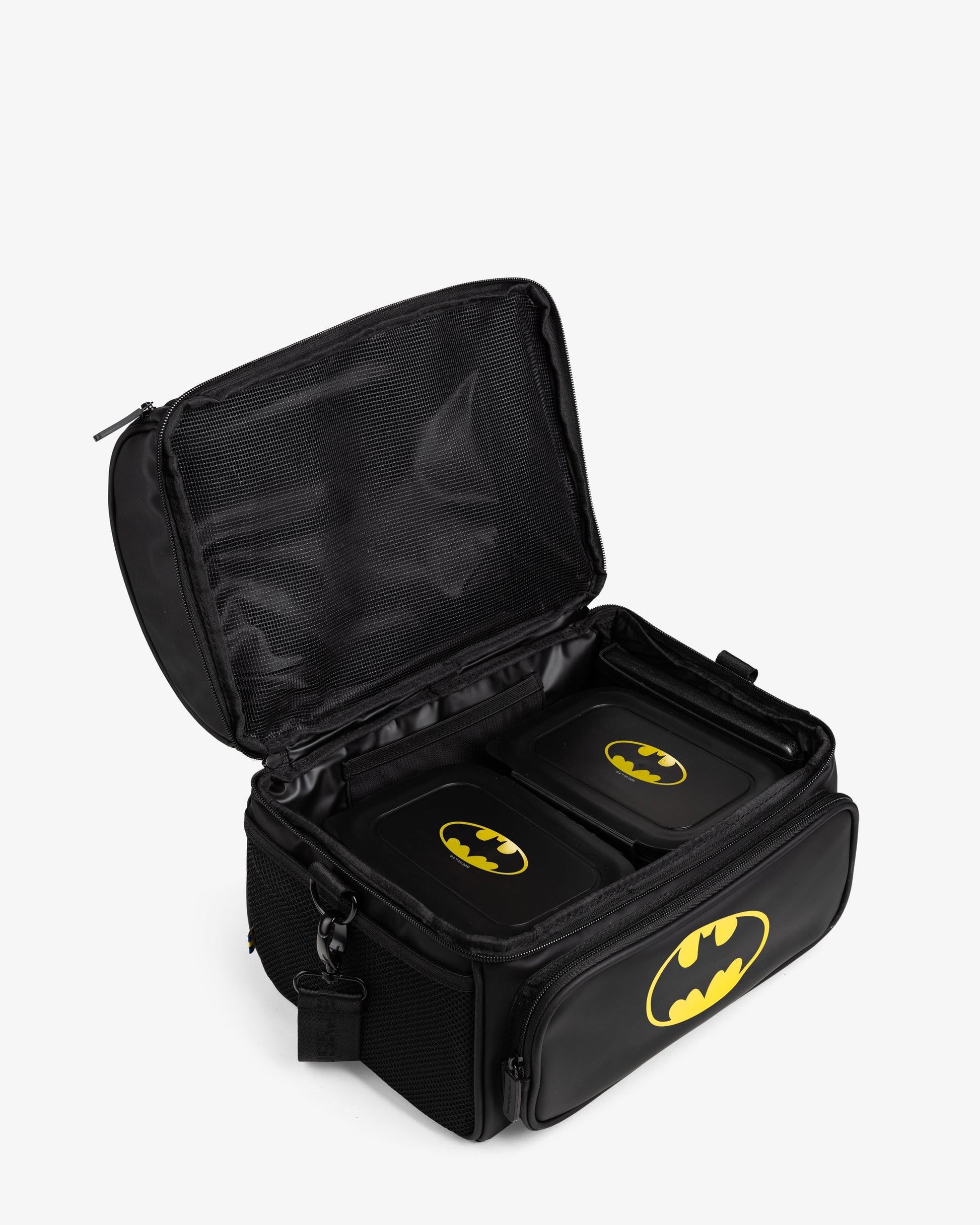 meal-prep-bag-batman-with-4-food-containers-and-2-ice-packs-j9 Smartshake_Meal_Prep_Bag_Batman_open.jpg