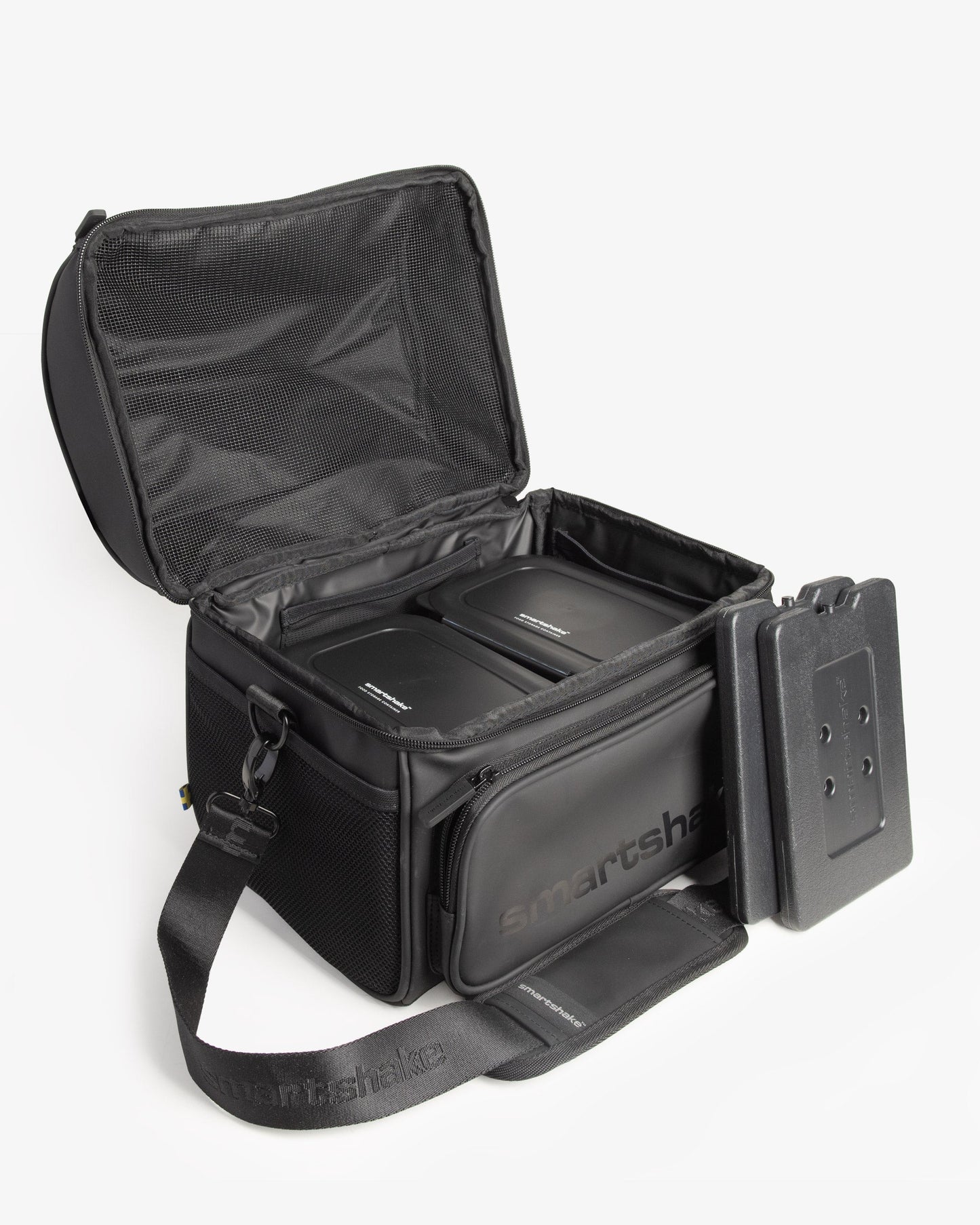 meal-prep-bag-black-with-4-food-containers-and-2-ice-packs-j7 Smartshake_Meal_Prep_Bag_Black_open.jpg