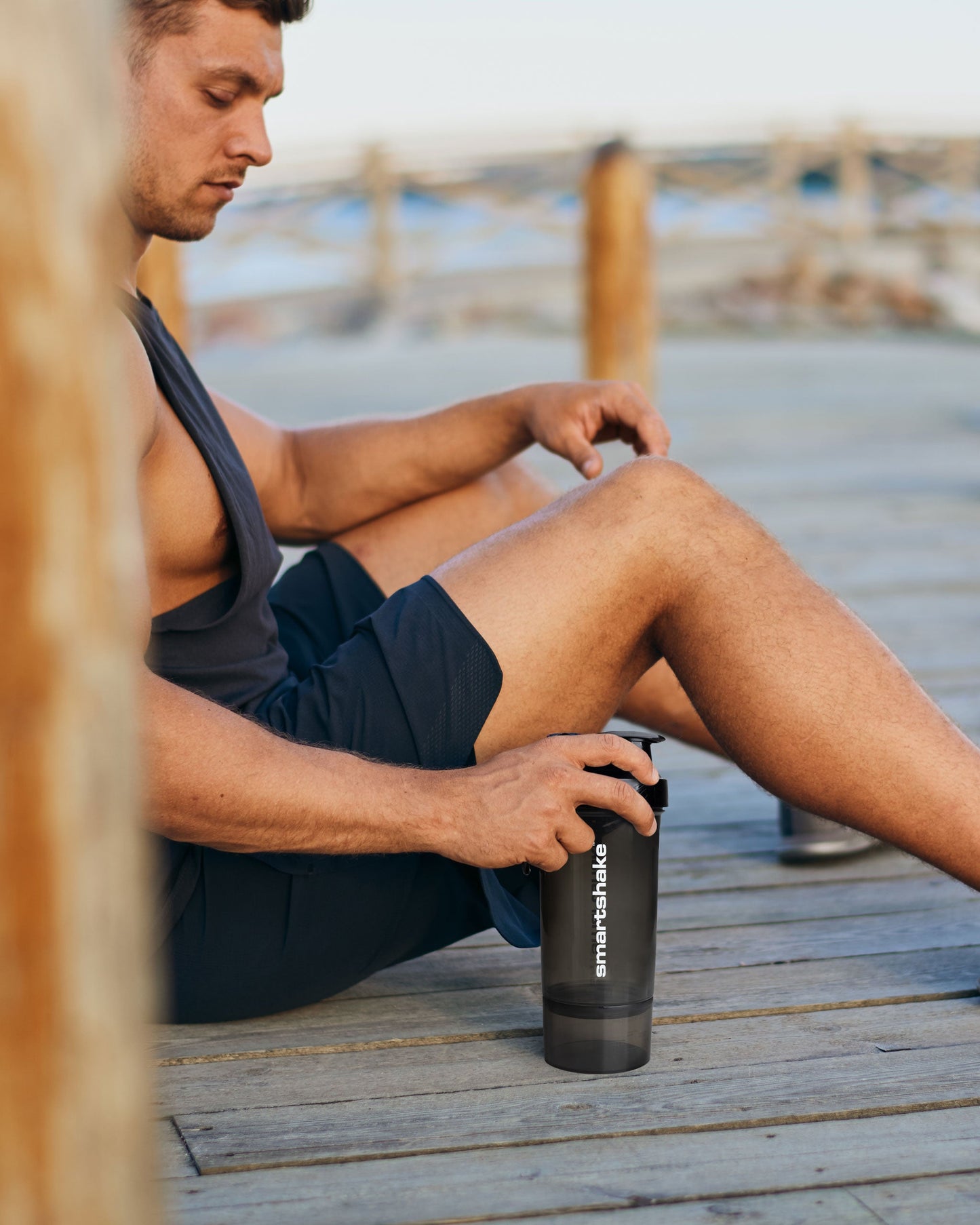 original2go-one-gunsmoke-black-x0 Smartshake_Original2Go-ONE-Gunsmoke-Black_lifestyle2.jpg