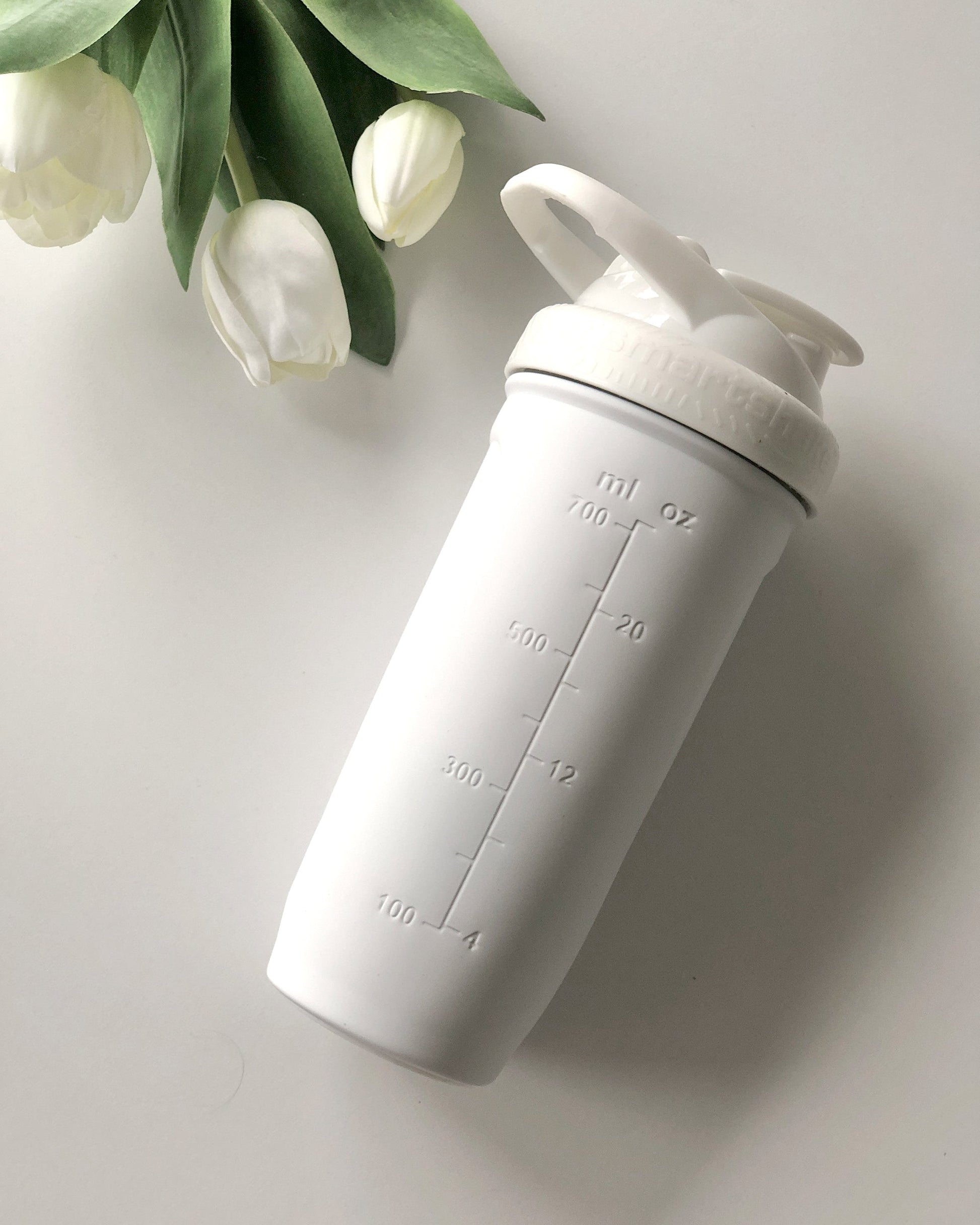 reforce-stainless-steel-white-m8 Smartshake_Reforce_Stainless_Steel_MTV_Logo_LS2_c201ff2a-8205-41aa-9b99-8a96c8ee650e.jpg