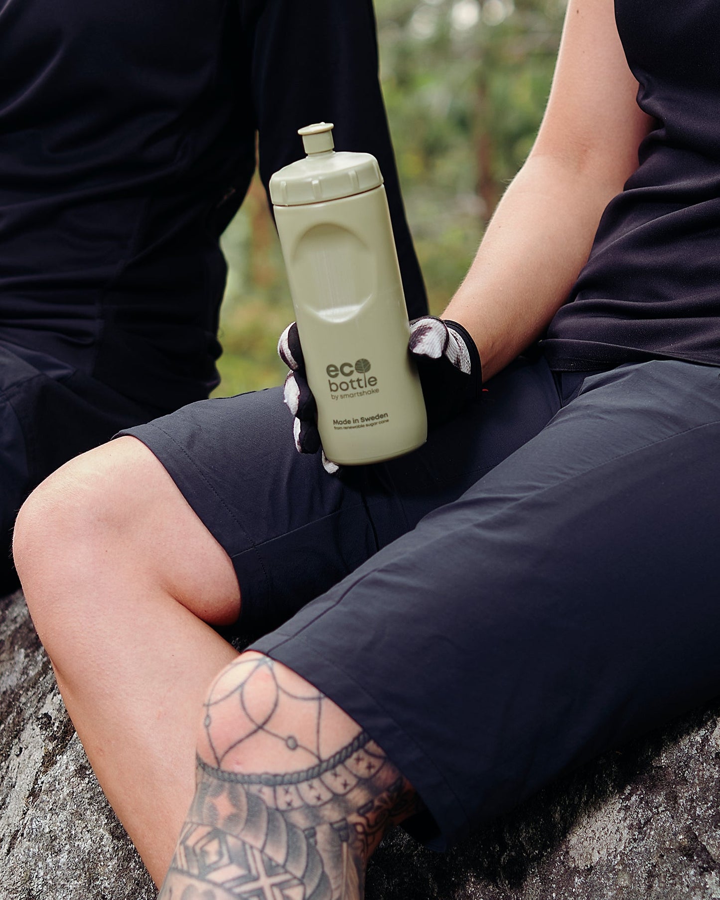 ecobottle-500-squeeze-dusky-green-x2 samrtshake_ecobottle_500_squeeze_lifestyle_dusky_green.jpg
